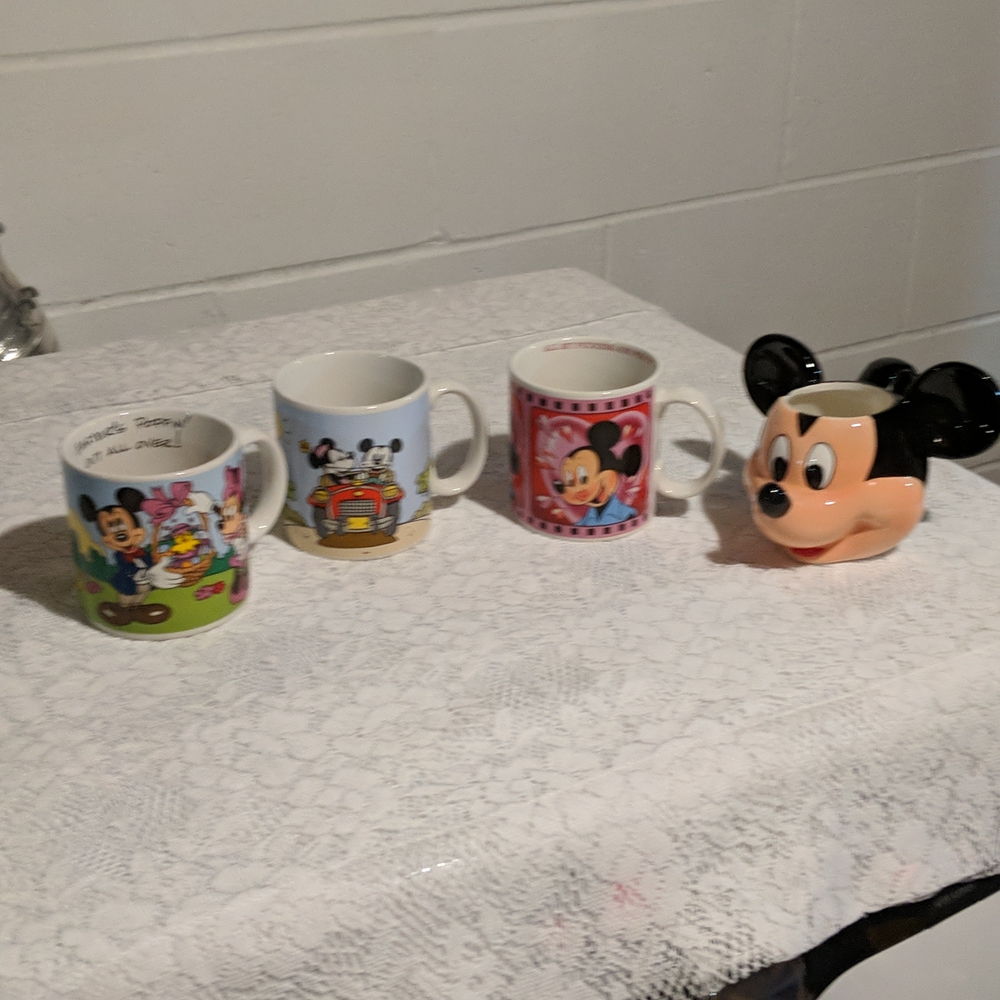 4 Mickey Coffee Cups